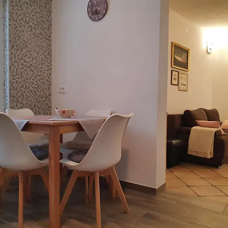 Apartma Apartament Cerknica