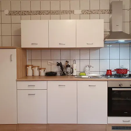 公寓 Apartma 采尔克尼察