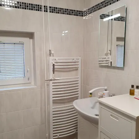 Apartma Apartament *