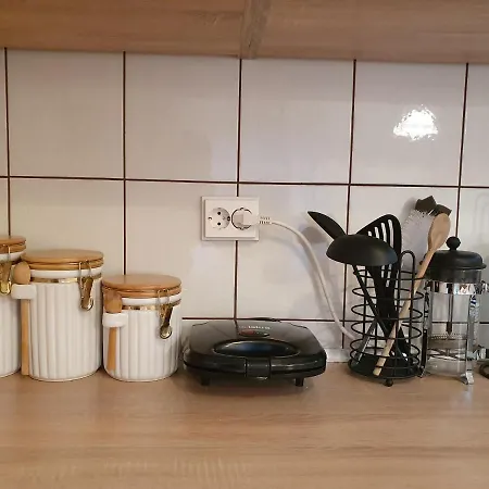 Apartma *