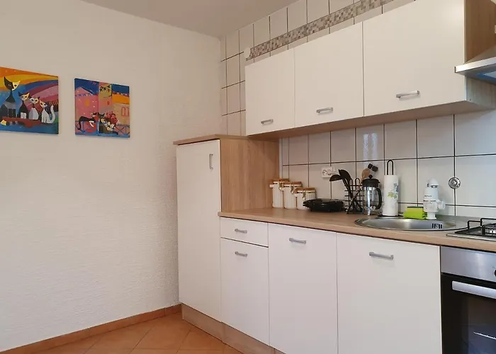 アパート Apartma