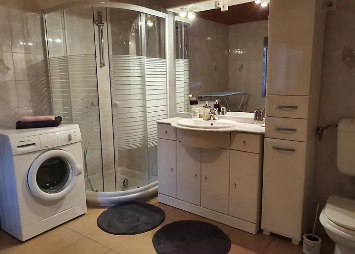 Apartma アパート