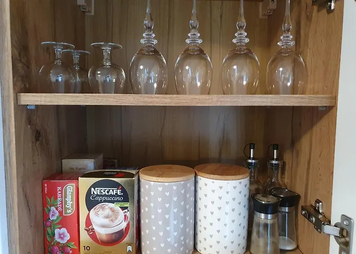 アパート Apartma